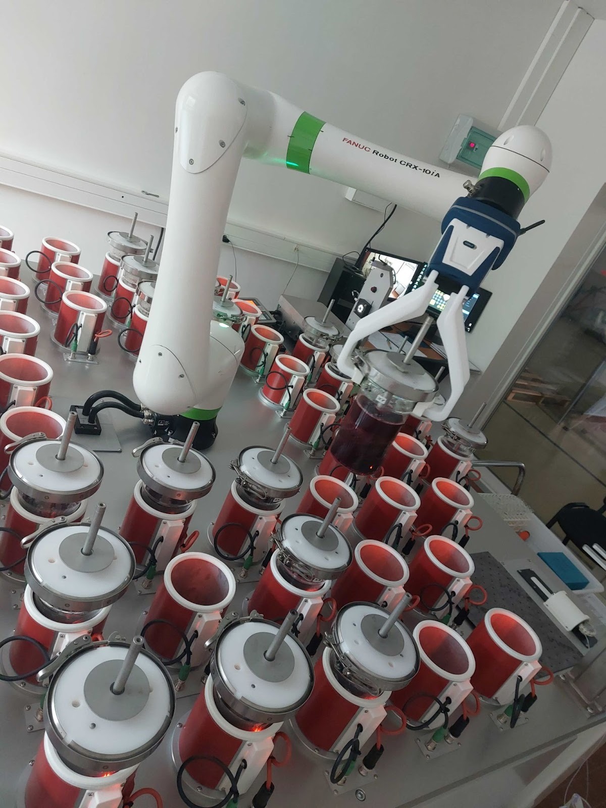 microvinification robot